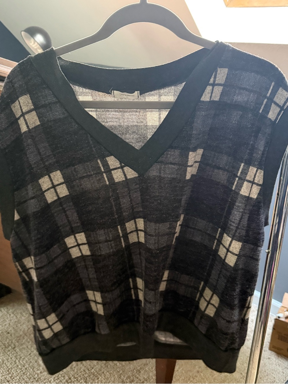 12 Pm By Mon Ami Black and Gray Plaid V-Neck Knit Top
